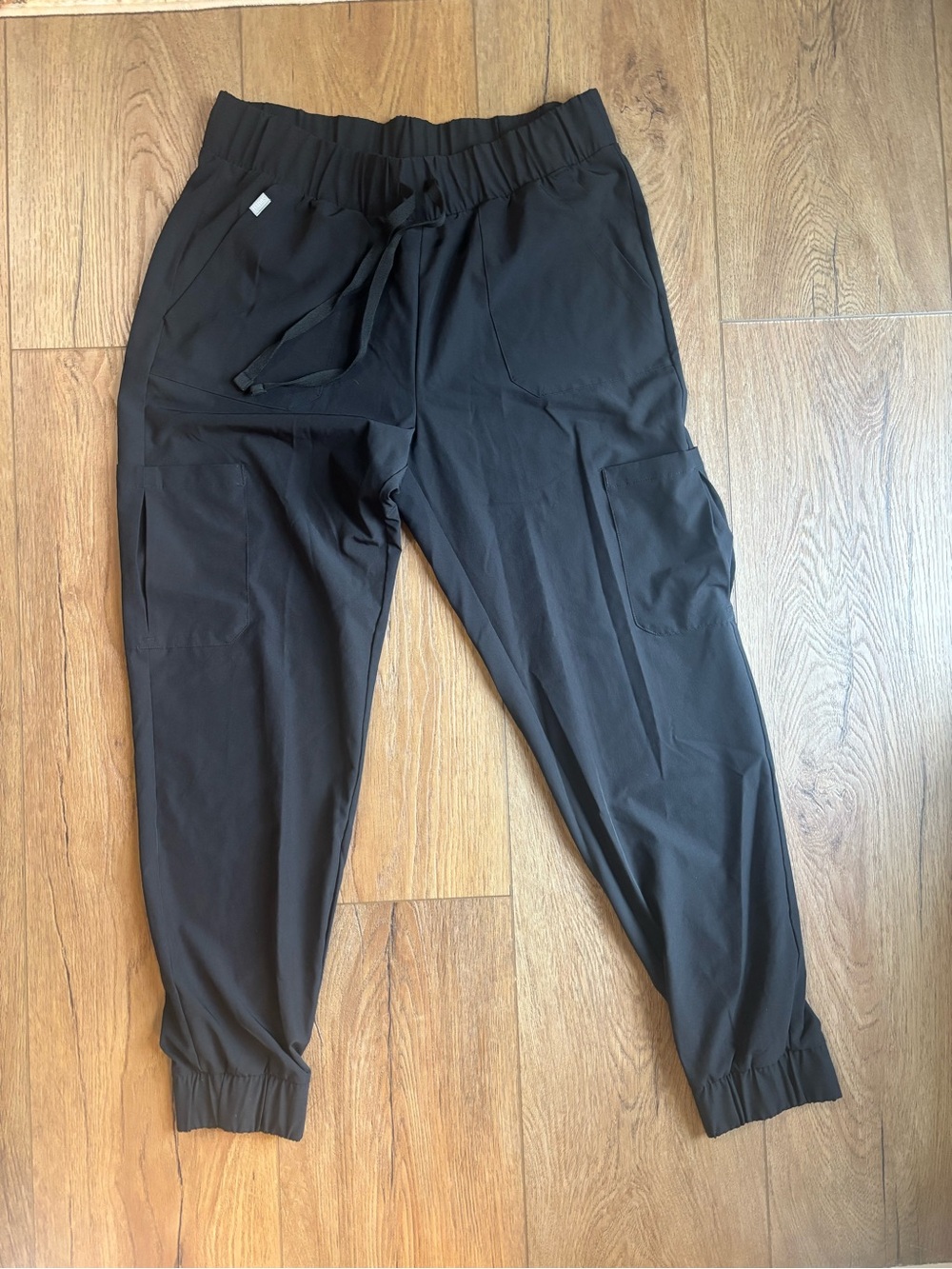 Hanes Black Elastic-Waist Cargo Jogger Pants